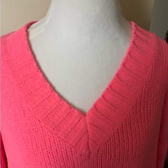 Aerie Hot Pink Oversized Sweater Size L - Picture 2 of 8